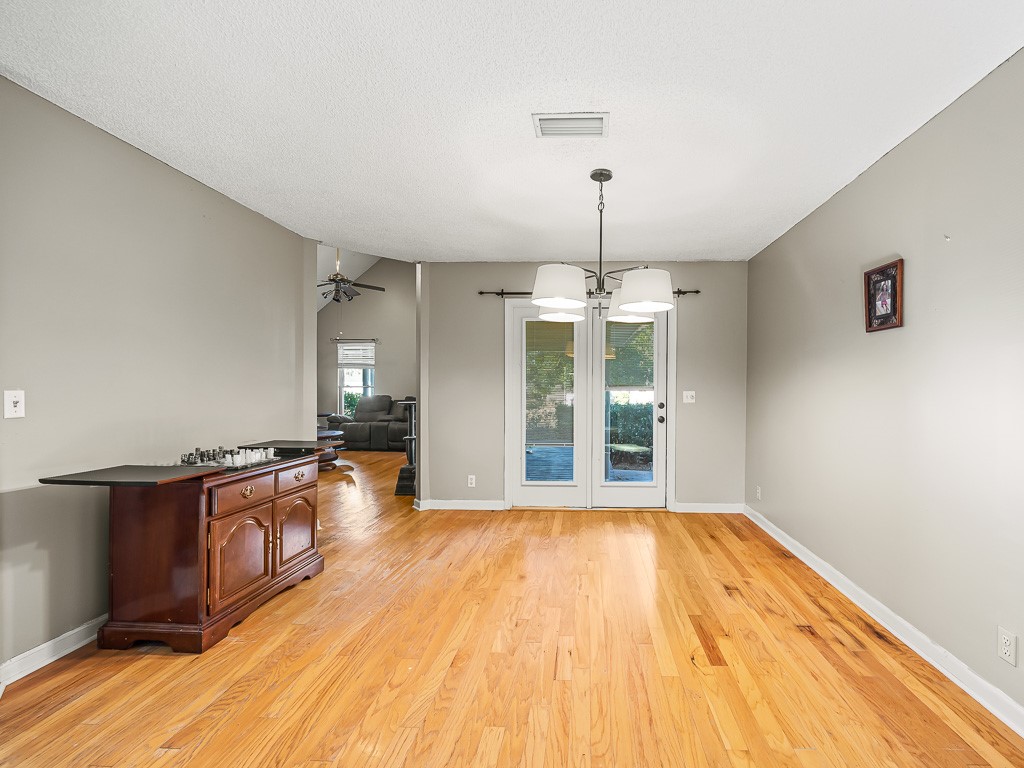 123 Stately Oaks Circle