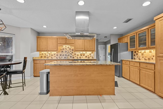 123 Stately Oaks Circle