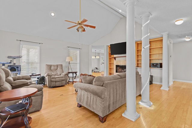123 Stately Oaks Circle