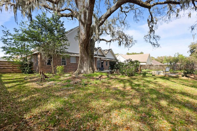 123 Stately Oaks Circle
