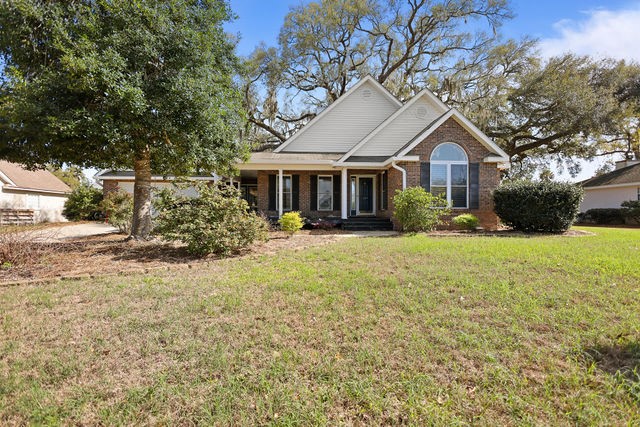 123 Stately Oaks Circle