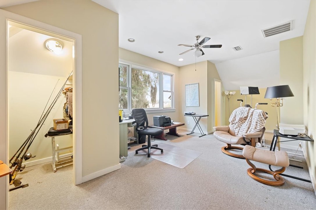 1045 River Club Road NE