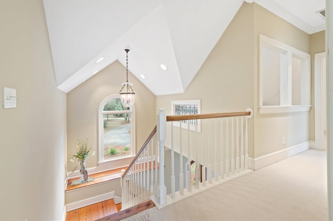 1045 River Club Road NE