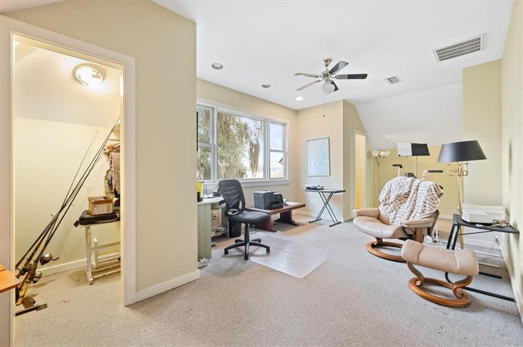 1045 River Club Road NE