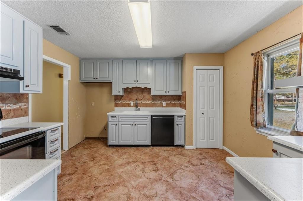 122 Chatford Drive