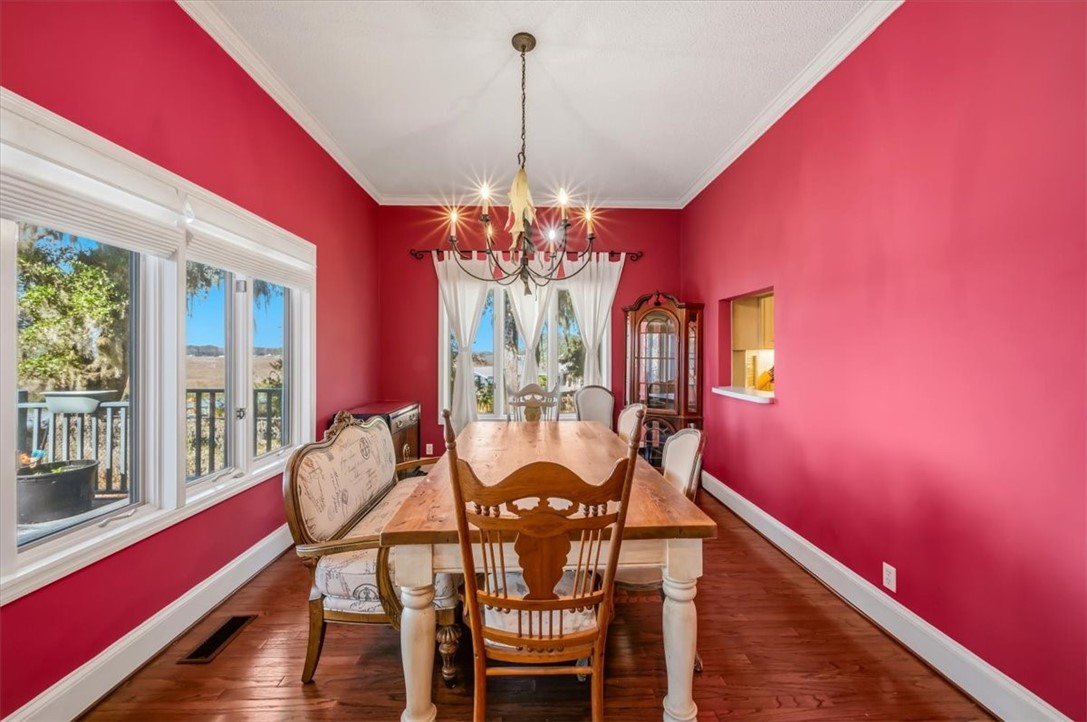 2713 Julienton Drive NE