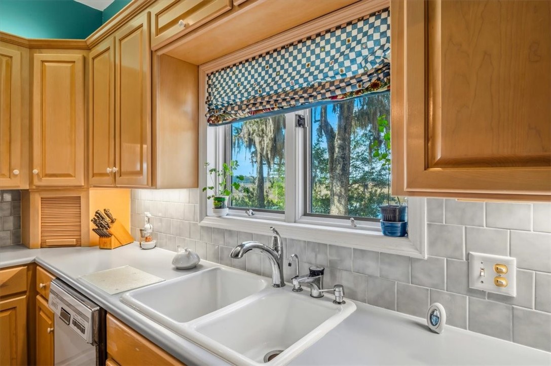 2713 Julienton Drive NE