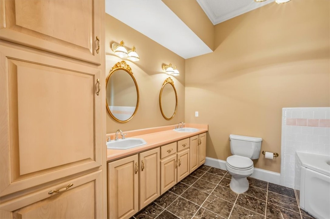 2713 Julienton Drive NE