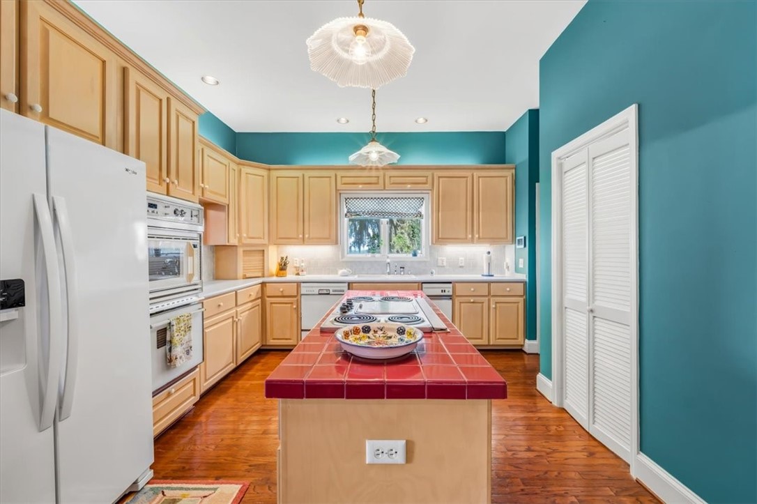 2713 Julienton Drive NE