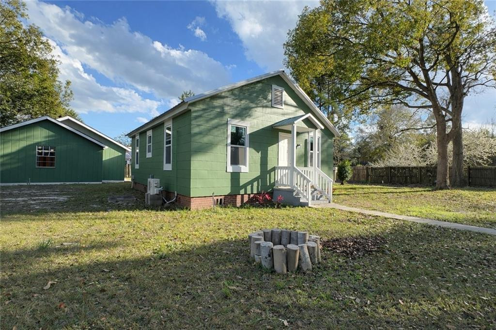 241 S Elm Lane