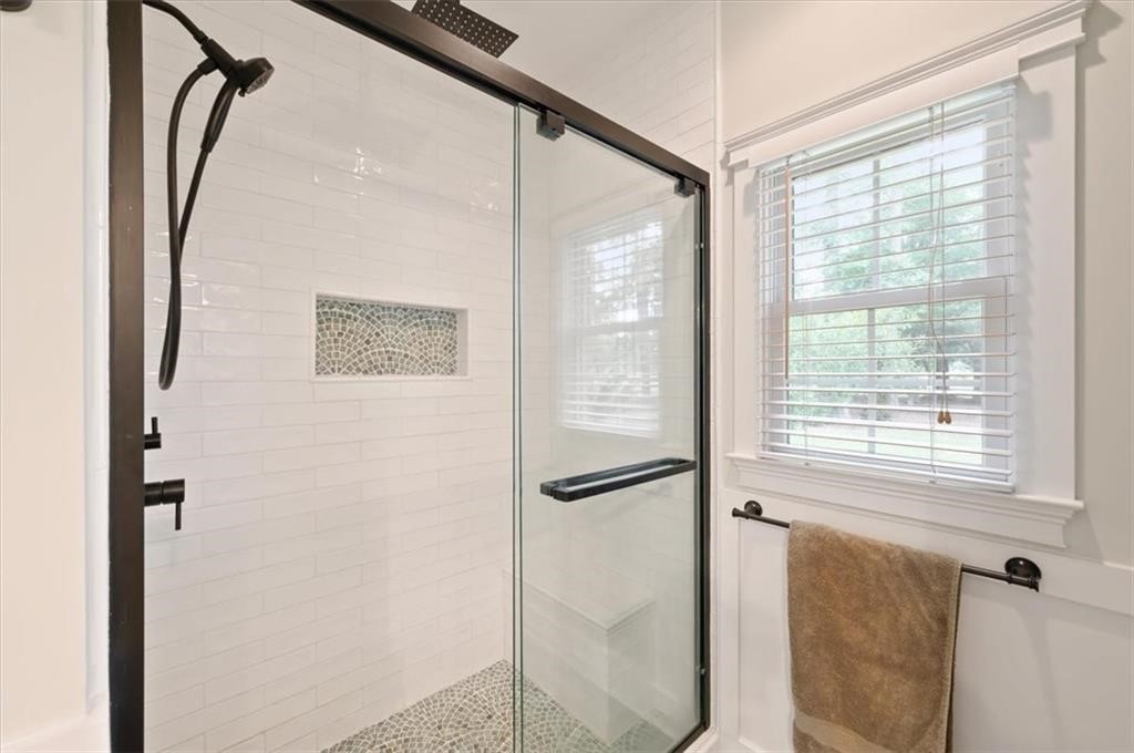 1121 Fair Hope Drive NE