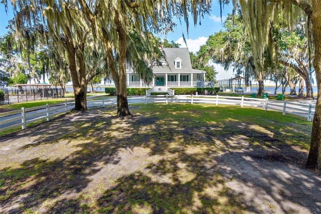 1121 Fair Hope Drive NE