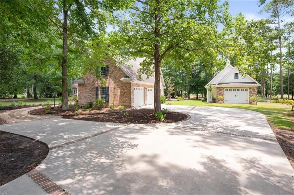 1121 Fair Hope Drive NE