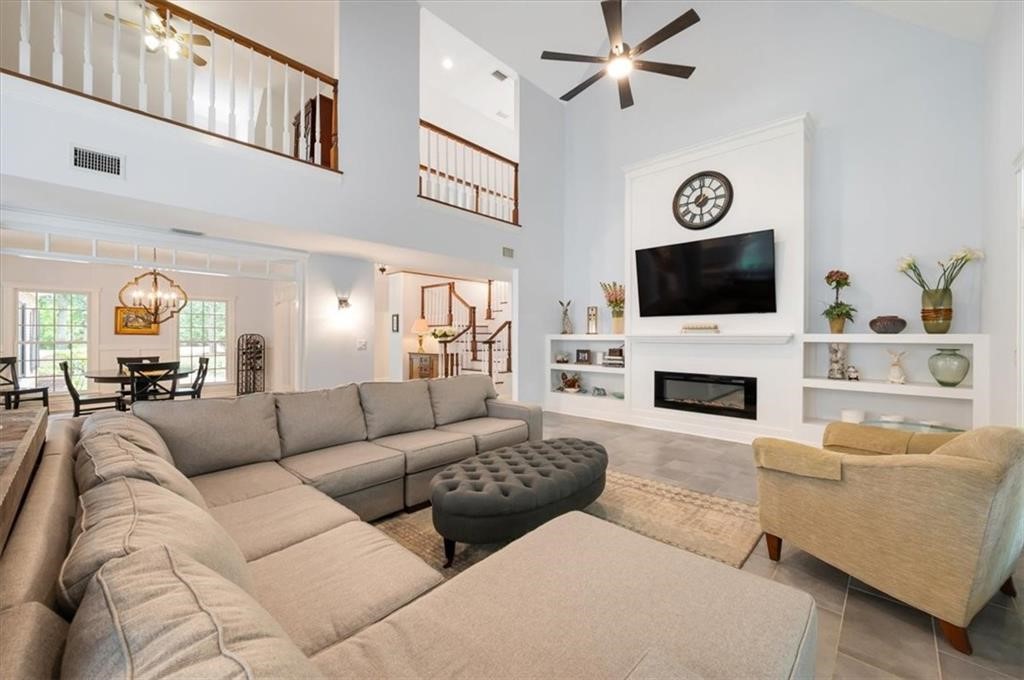 1121 Fair Hope Drive NE