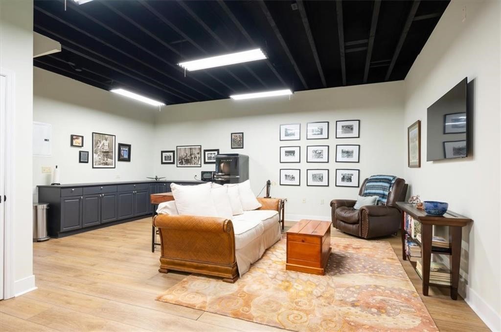 1121 Fair Hope Drive NE