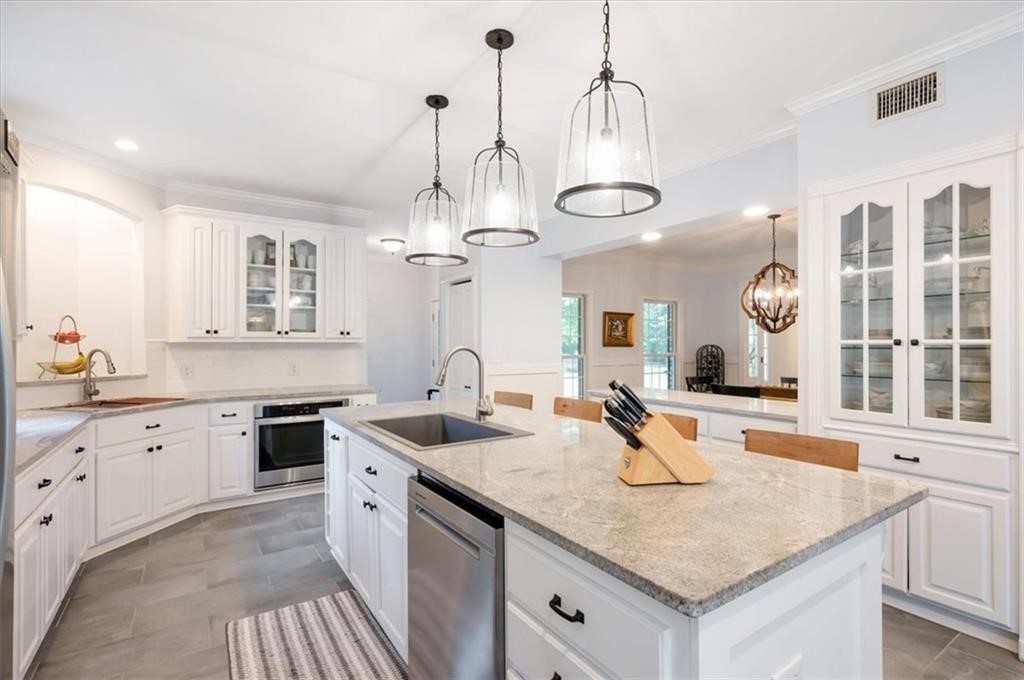 1121 Fair Hope Drive NE