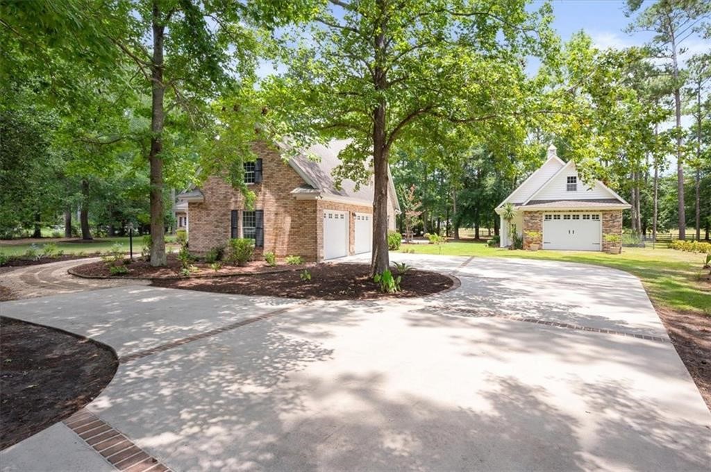 1121 Fair Hope Drive NE