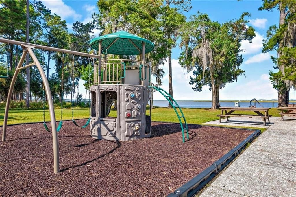 1121 Fair Hope Drive NE