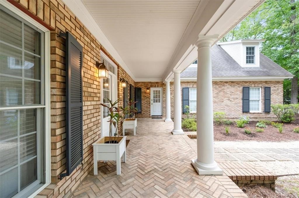 1121 Fair Hope Drive NE