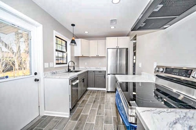 2706 Canary Drive