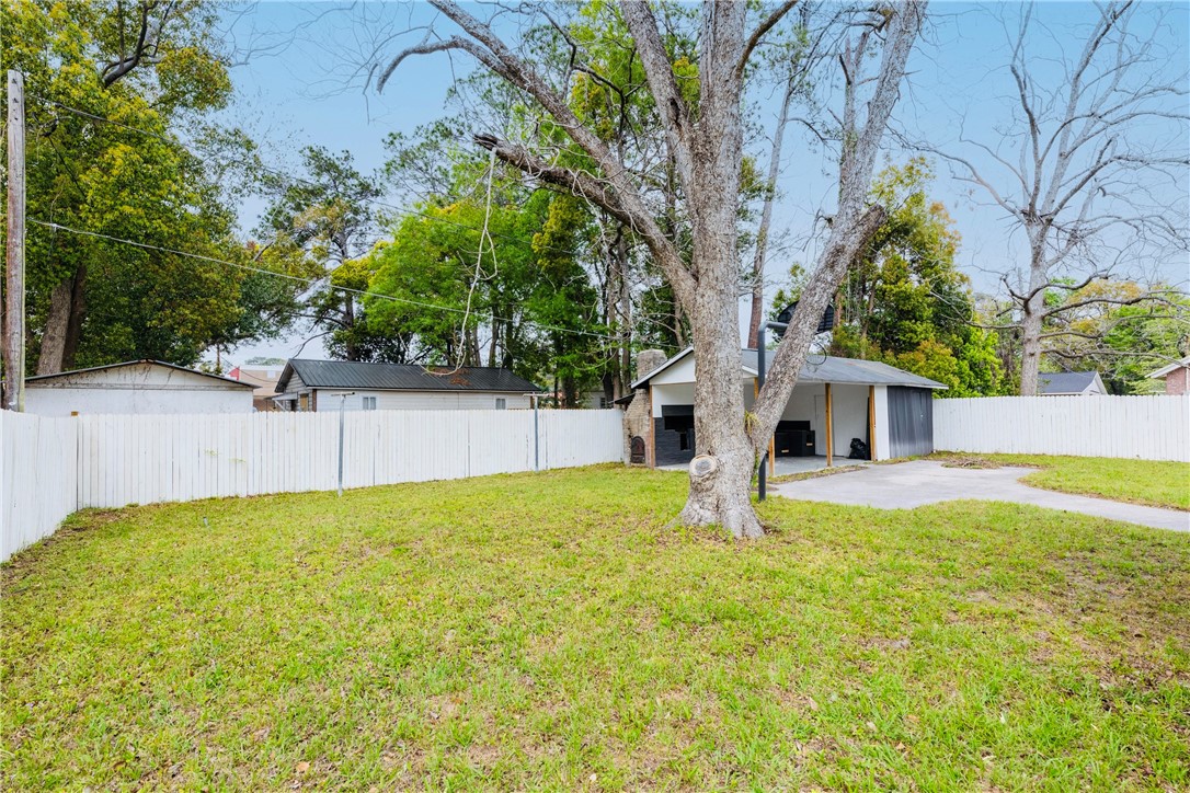 619 Oakwood Ave