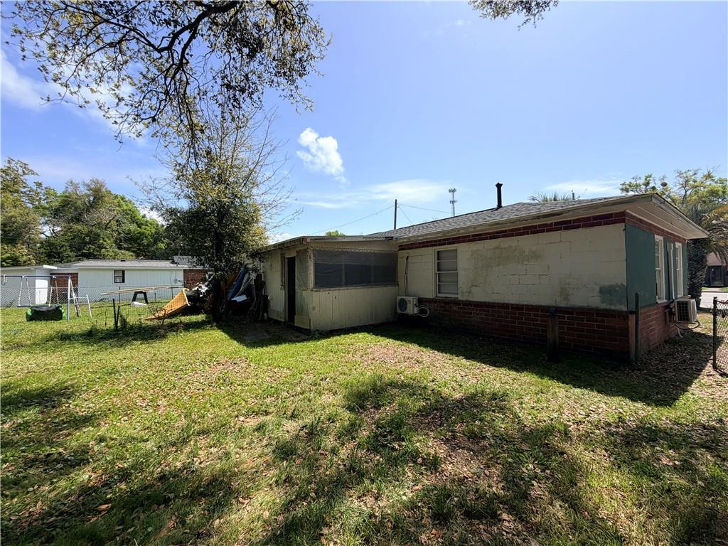 1207/1209 Fourth Ave