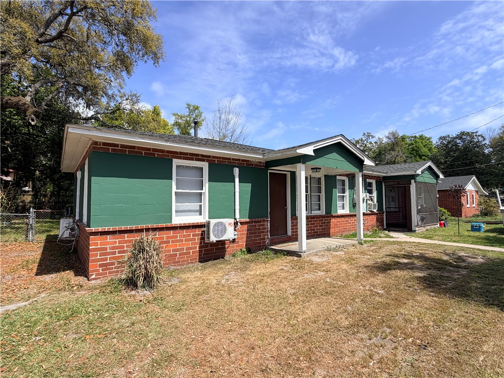 1207/1209 Fourth Ave