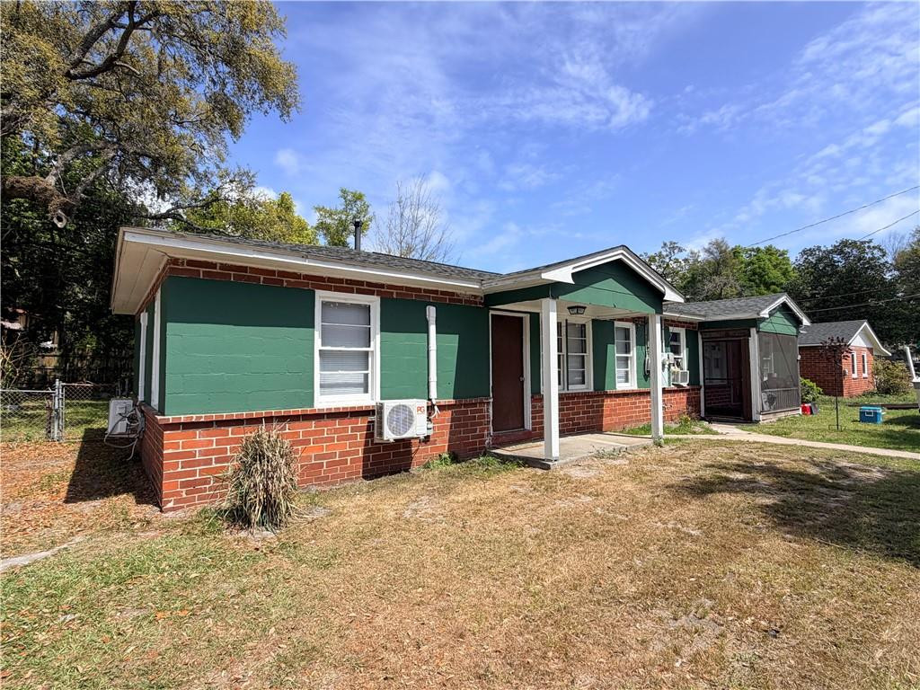 1207/1209 Fourth Ave