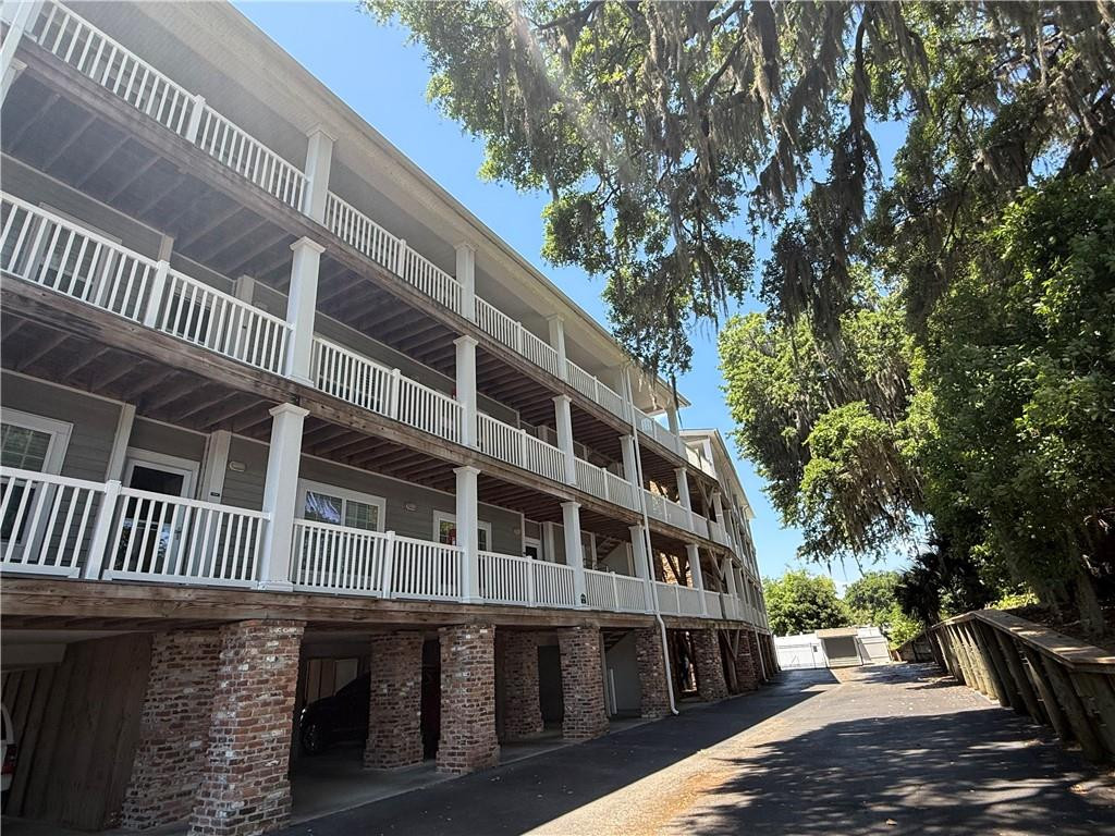 91 Screven Street B103