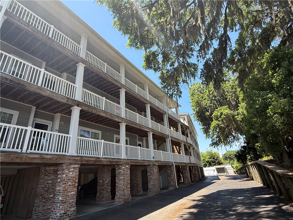 91 Screven Street B103