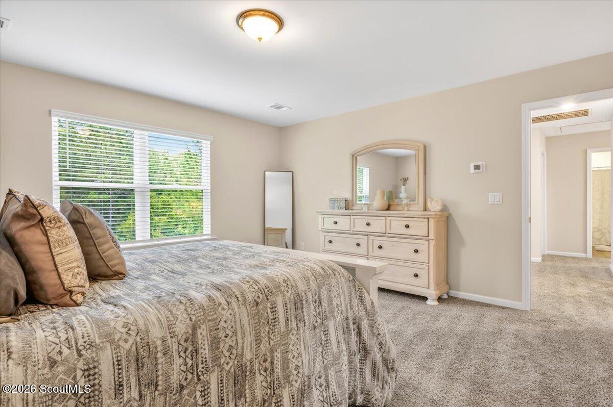 10050 Woodland Cove
