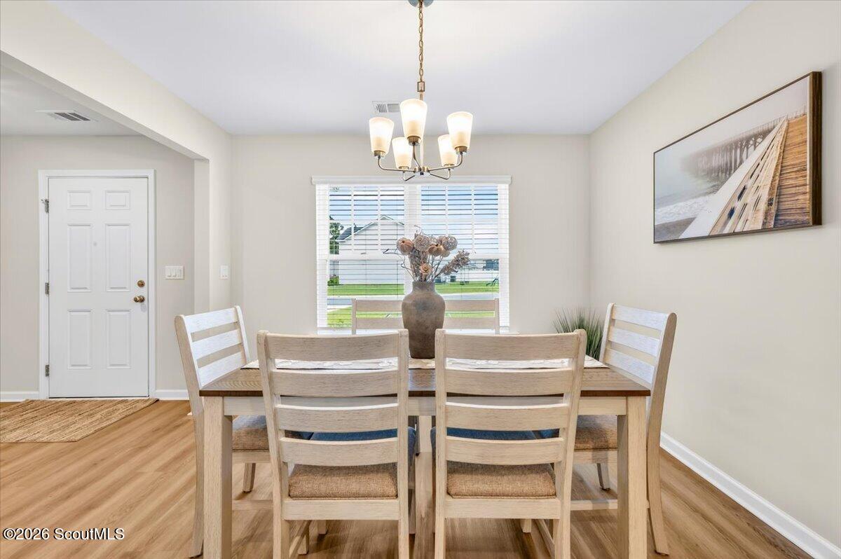 10050 Woodland Cove