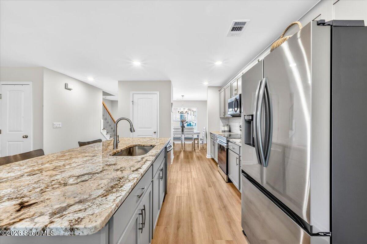 10050 Woodland Cove