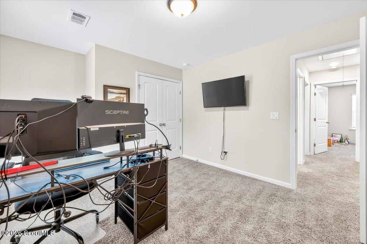 10050 Woodland Cove