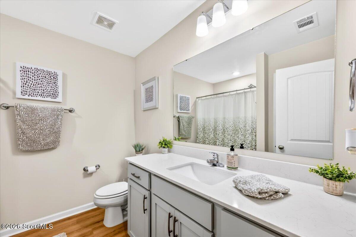 10050 Woodland Cove