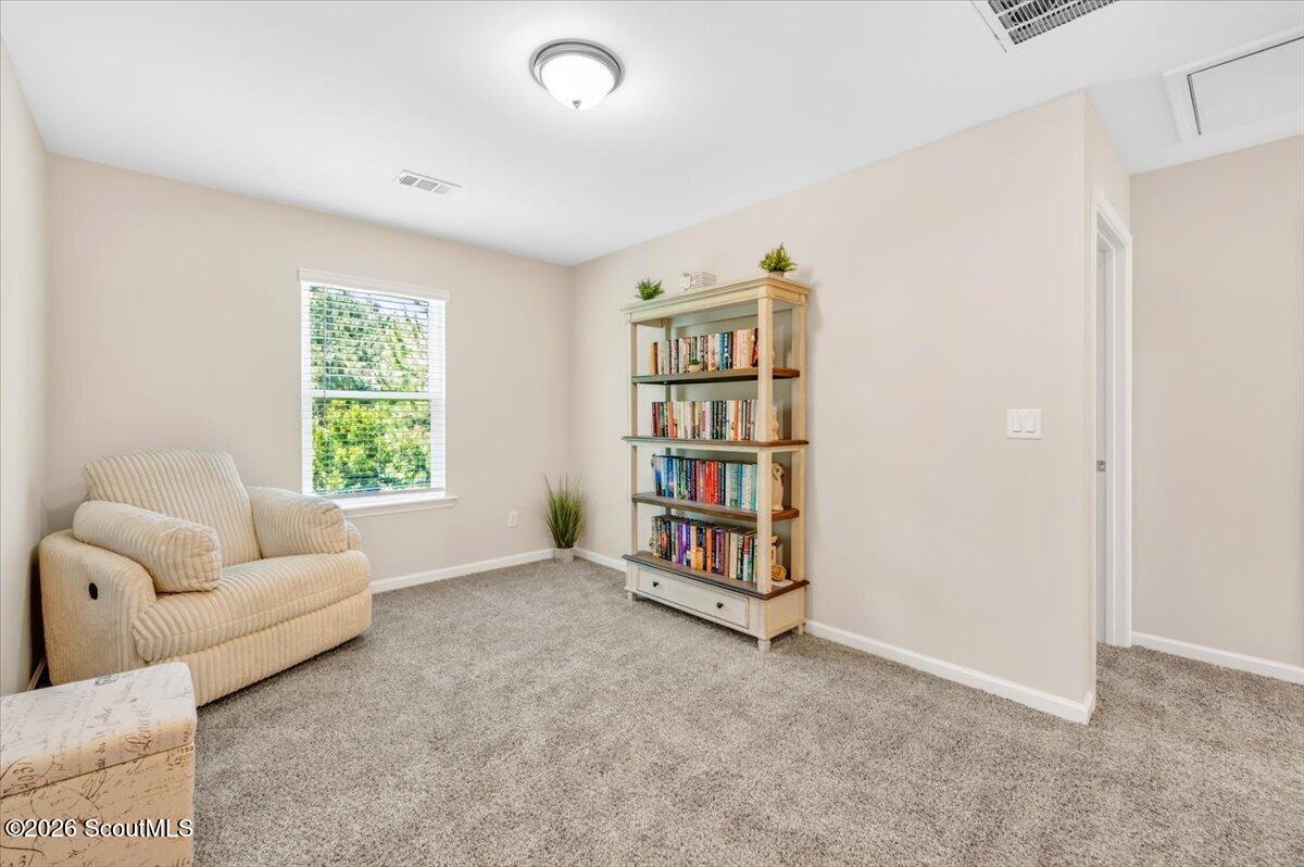10050 Woodland Cove