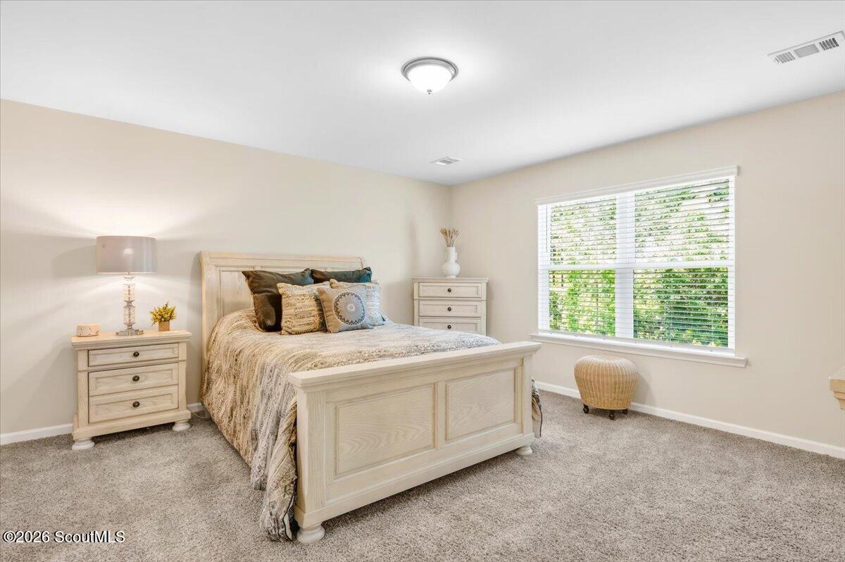 10050 Woodland Cove
