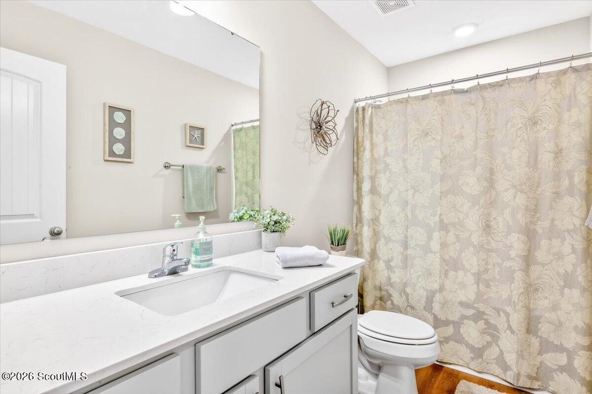 10050 Woodland Cove