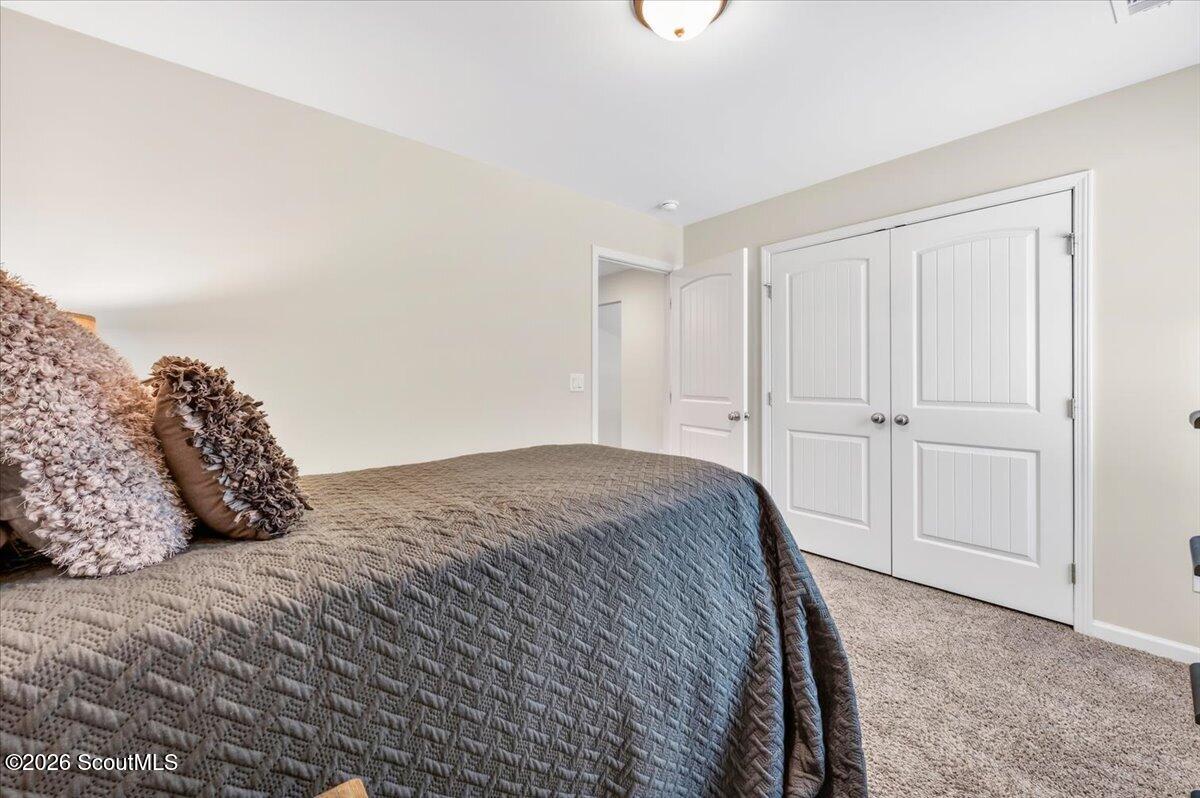 10050 Woodland Cove