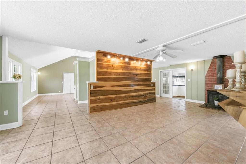 230 Yacht Road