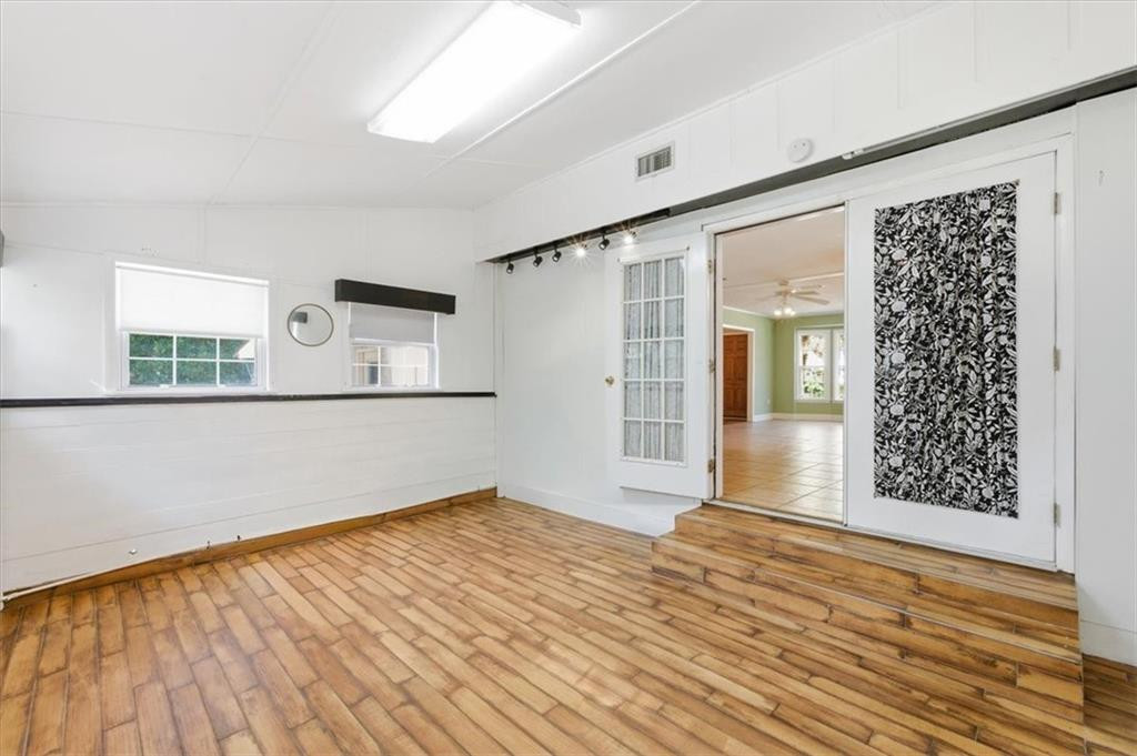 230 Yacht Road