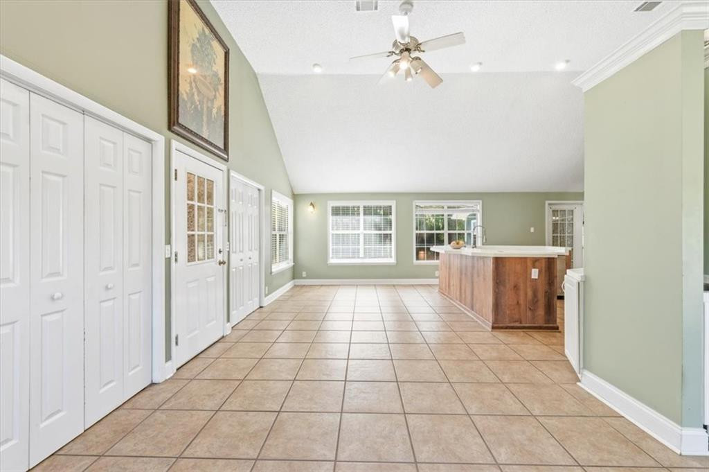 230 Yacht Road