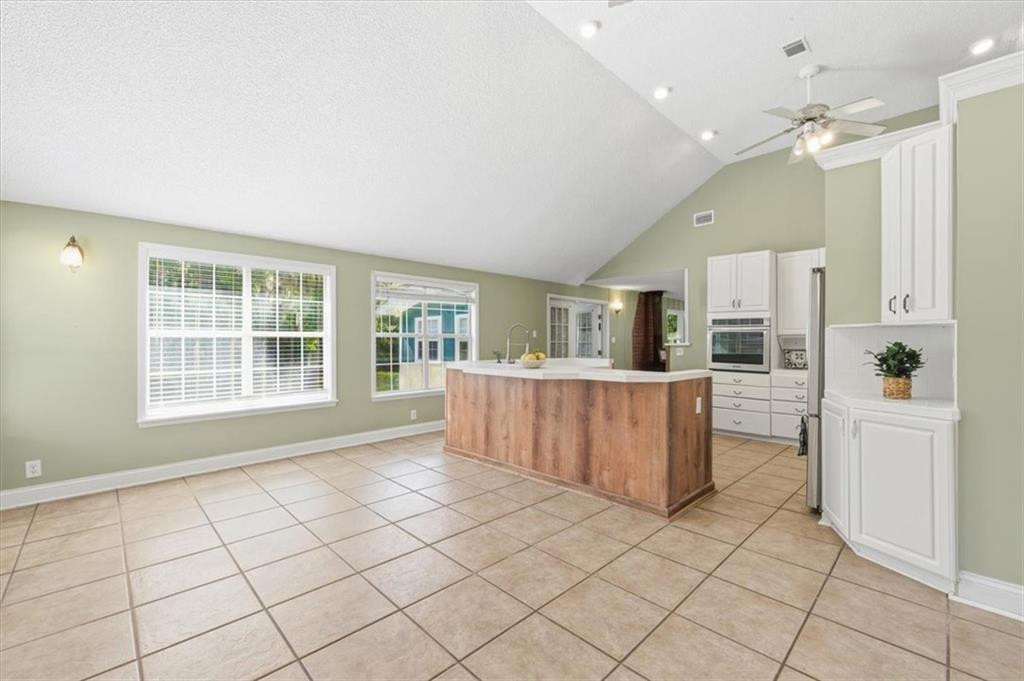 230 Yacht Road