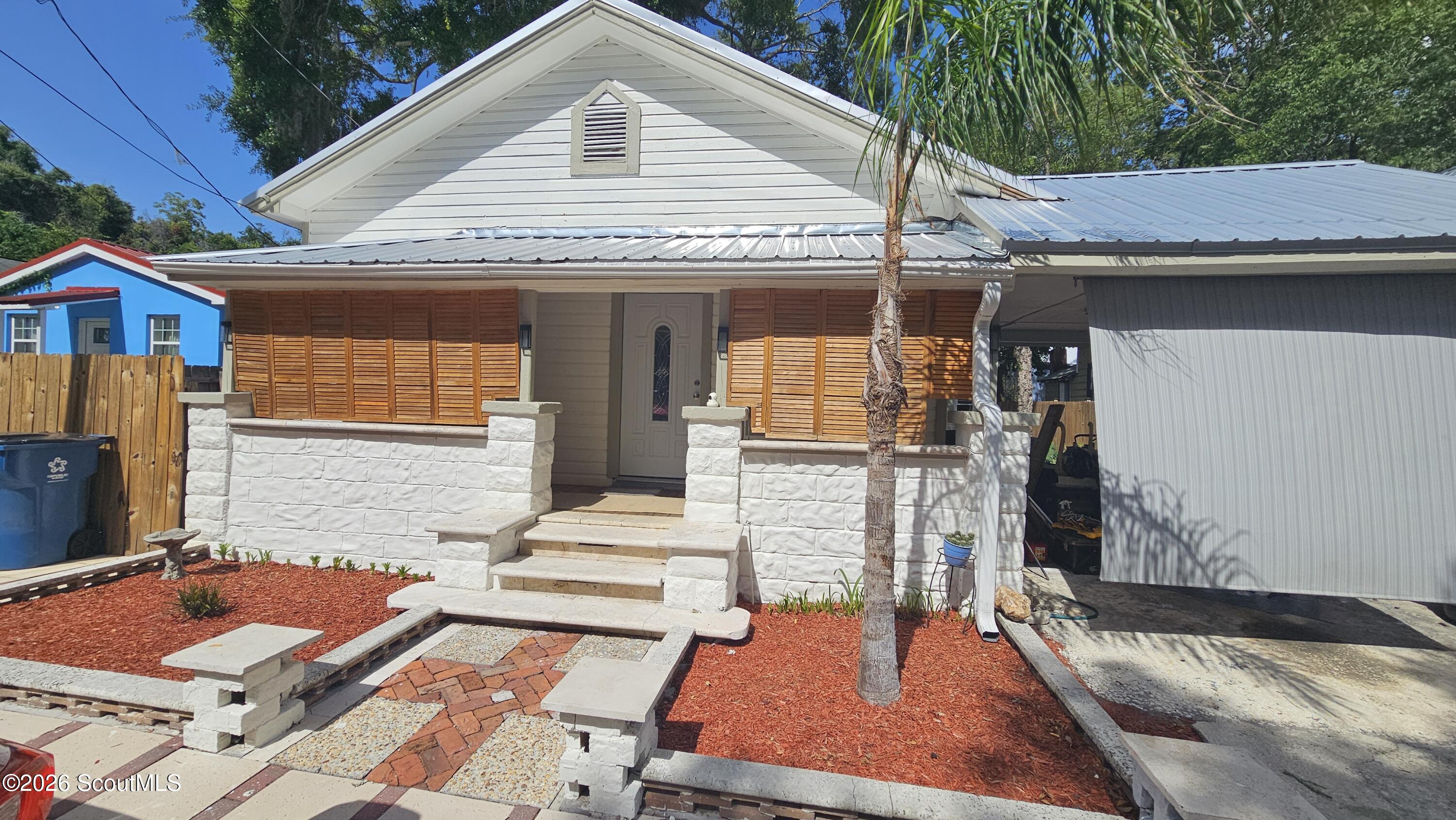 912 Amherst Street