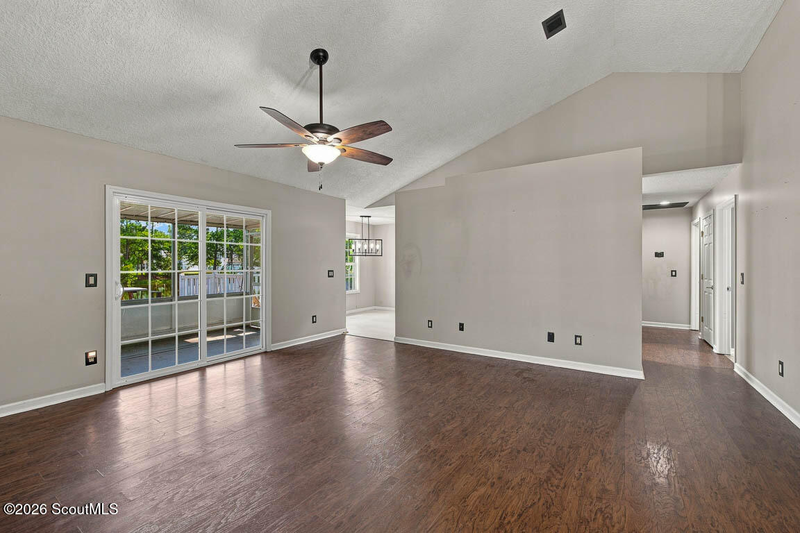 22 Shell Pointe Court