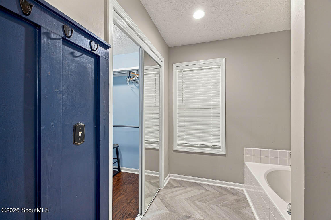 22 Shell Pointe Court