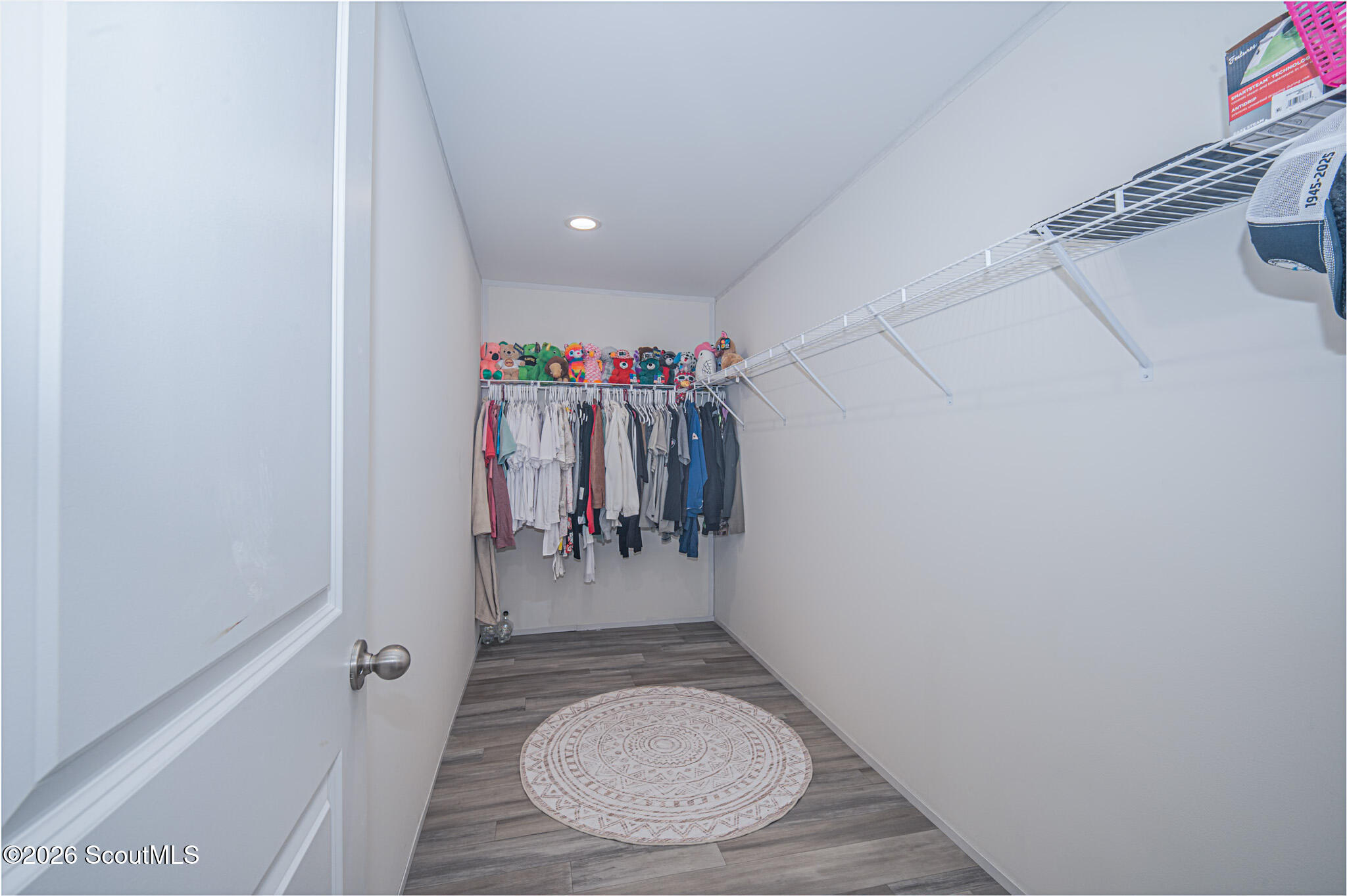 6118 Leslie Drive