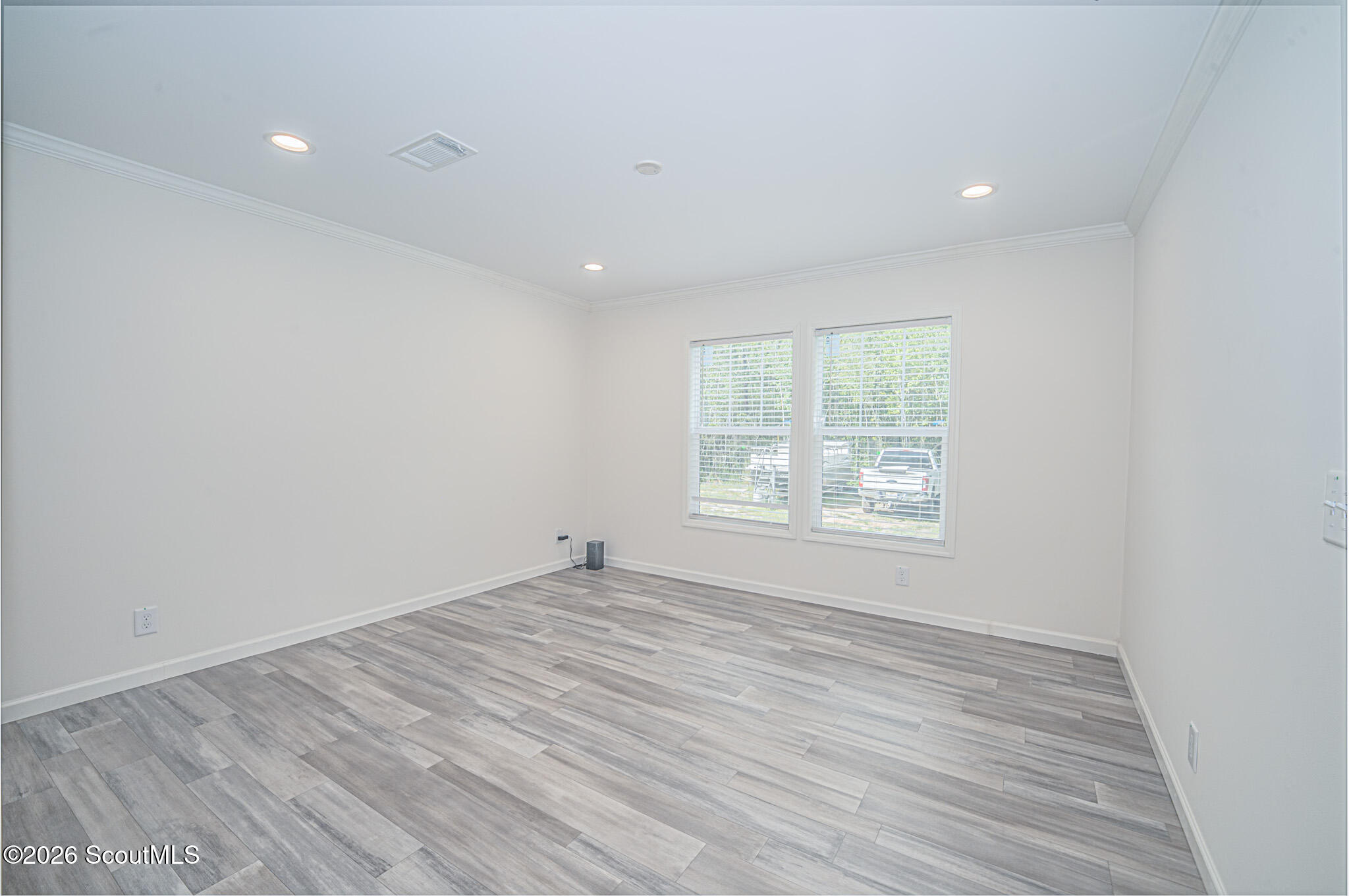6118 Leslie Drive