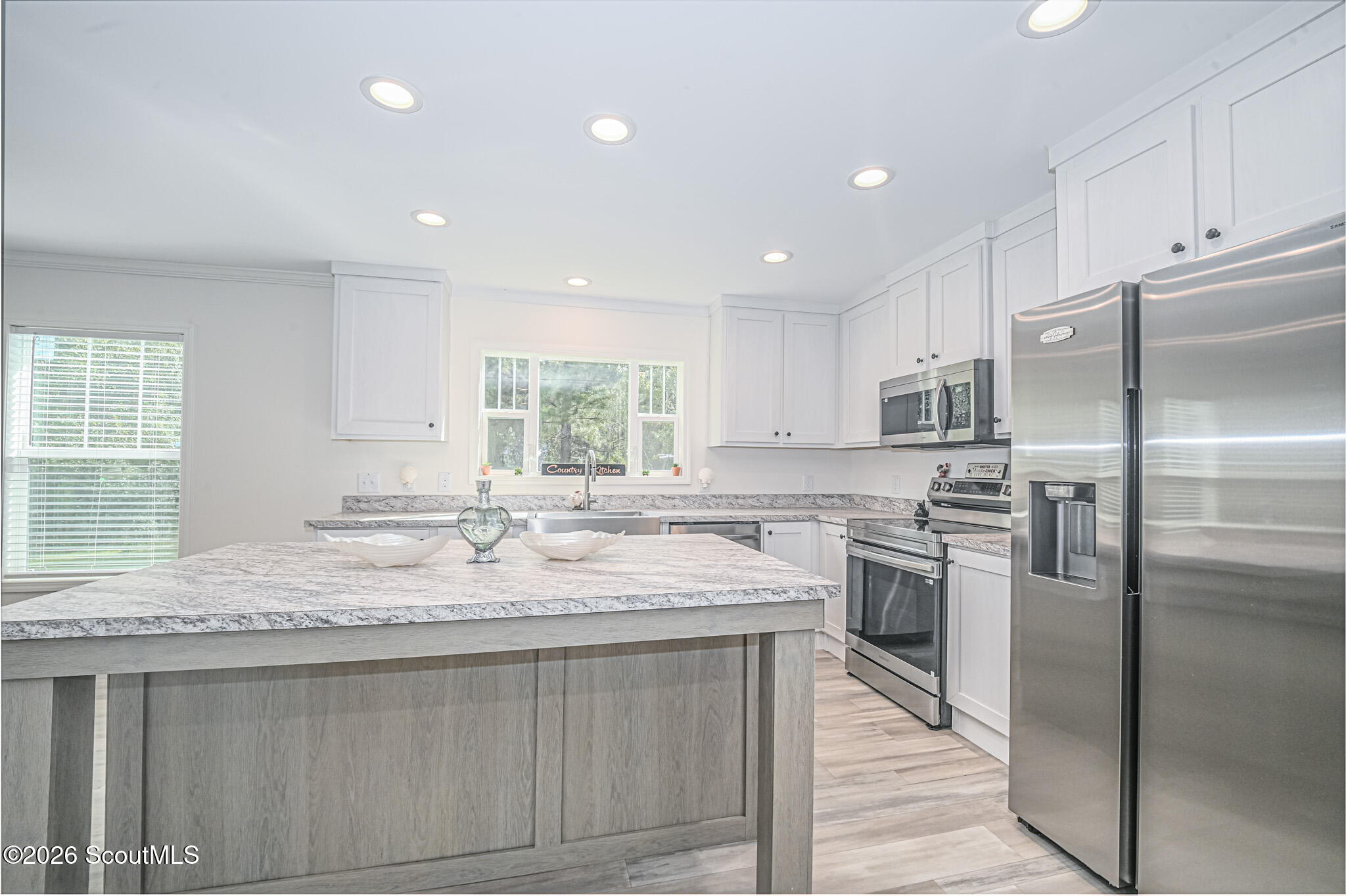 6118 Leslie Drive
