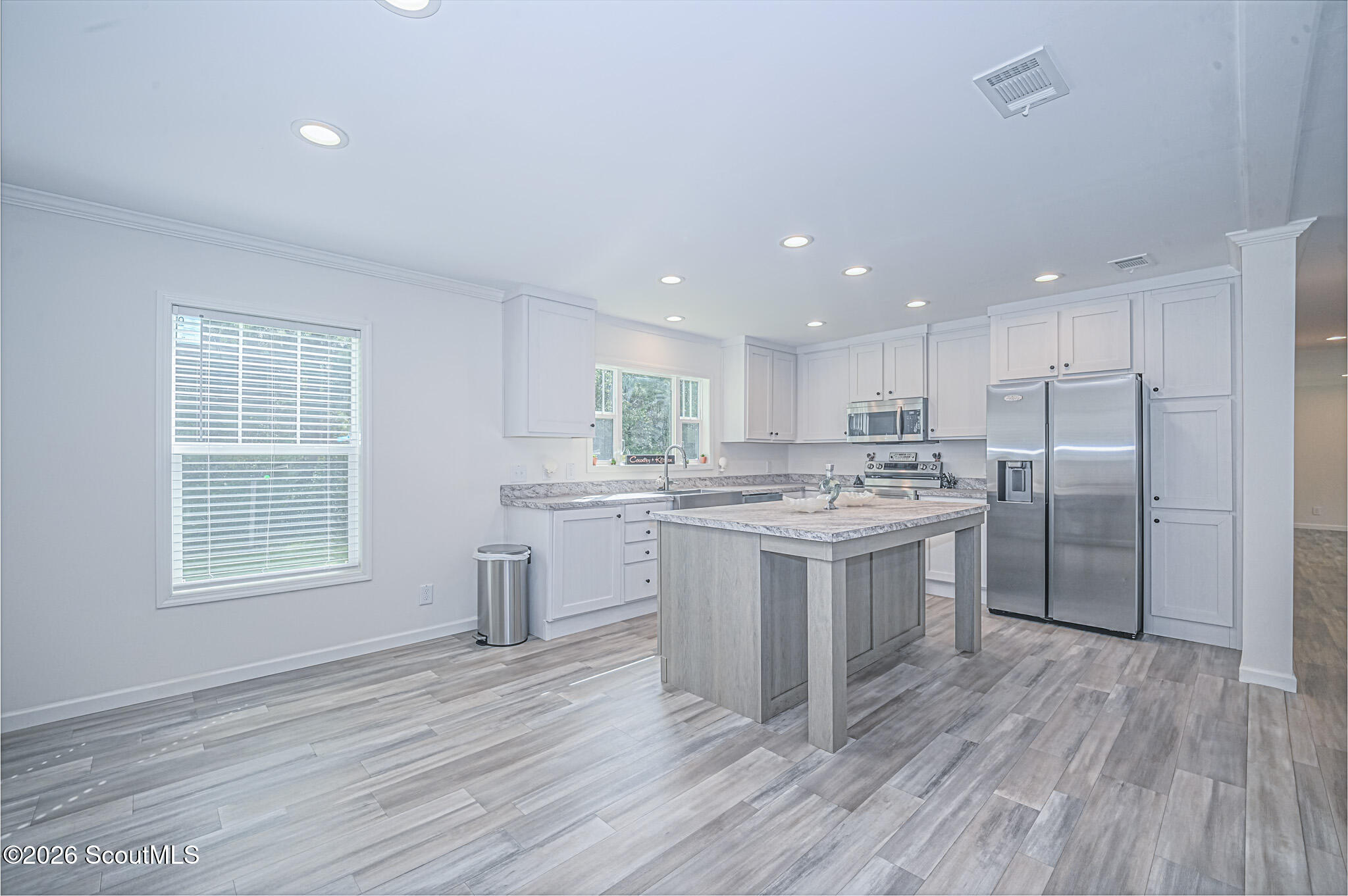 6118 Leslie Drive